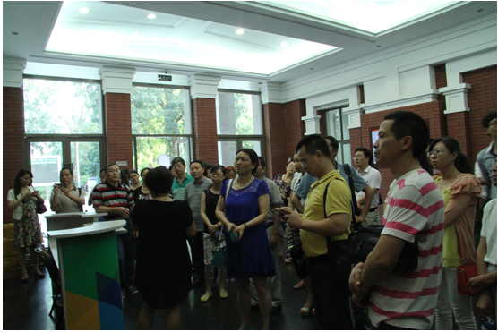 参观国家级文科实验中心